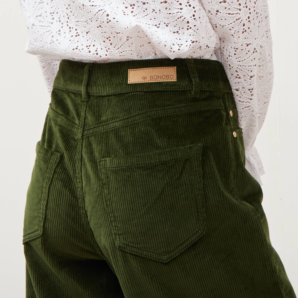 Pantalon taille haute velours resserr&eacute; vert fonc&eacute; femme