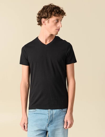 T-shirt ajust&eacute; col v manches courtes noir homme