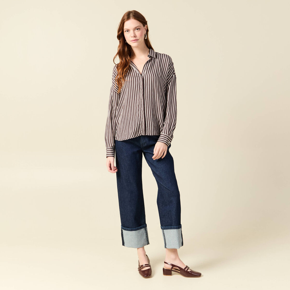 Chemise boyfriend courte manches longues marron fonc&eacute; femme