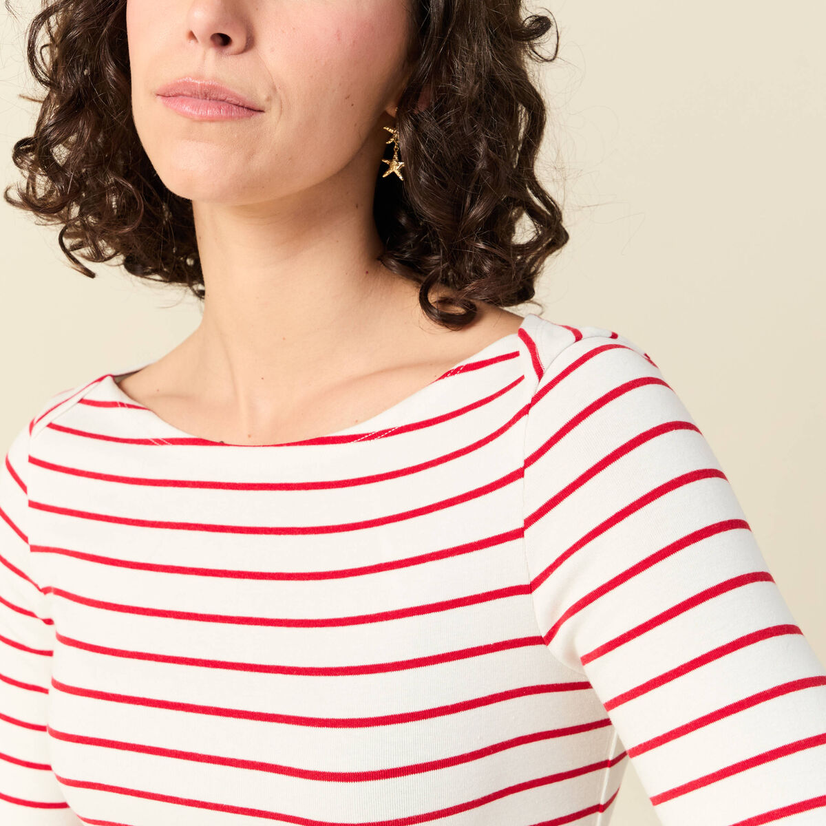 T-shirt ray&eacute; ajust&eacute; manches longues rouge femme