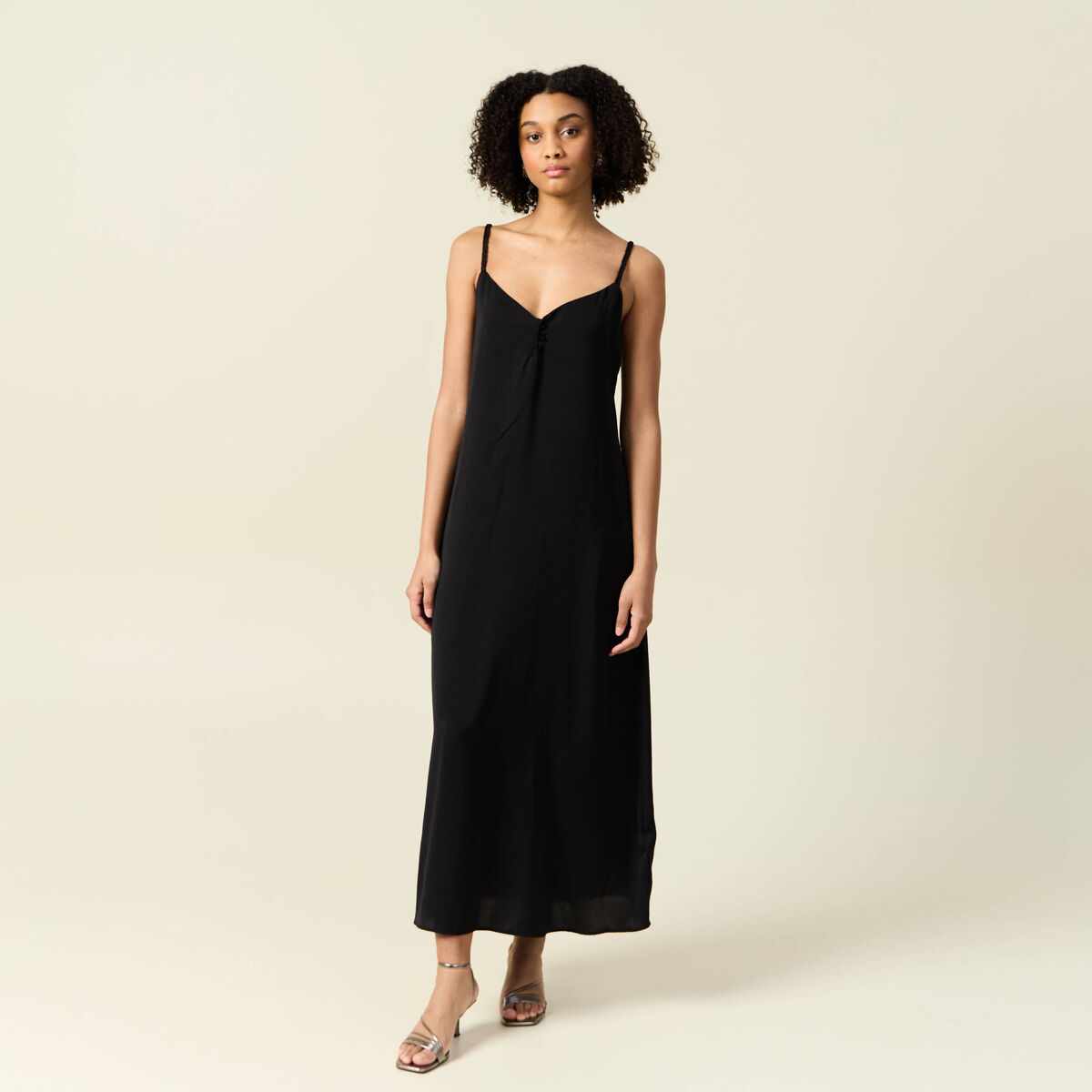 Robe longue droite satin noir femme