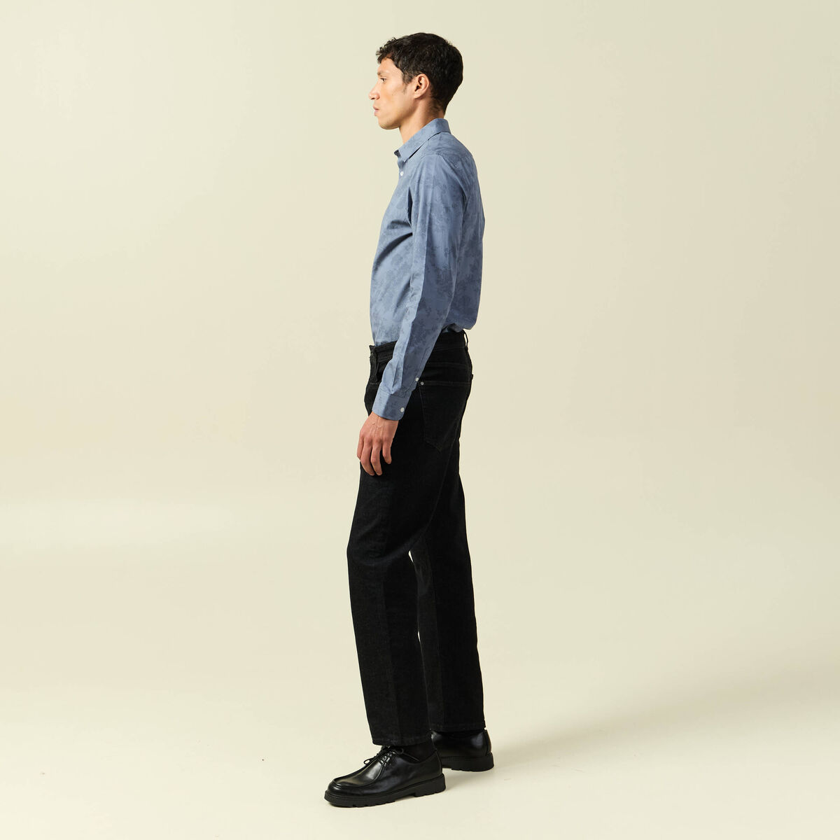 Chemise cintr&eacute;e en coton manches longues bleu homme
