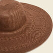 Chapeau tress&eacute; marron fonc&eacute; femme