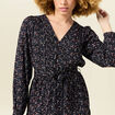 Robe droite courte col v manches longues noir femme