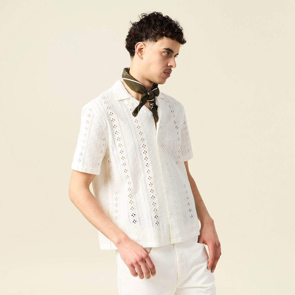 Chemise manches courtes brod&eacute;e ecru homme