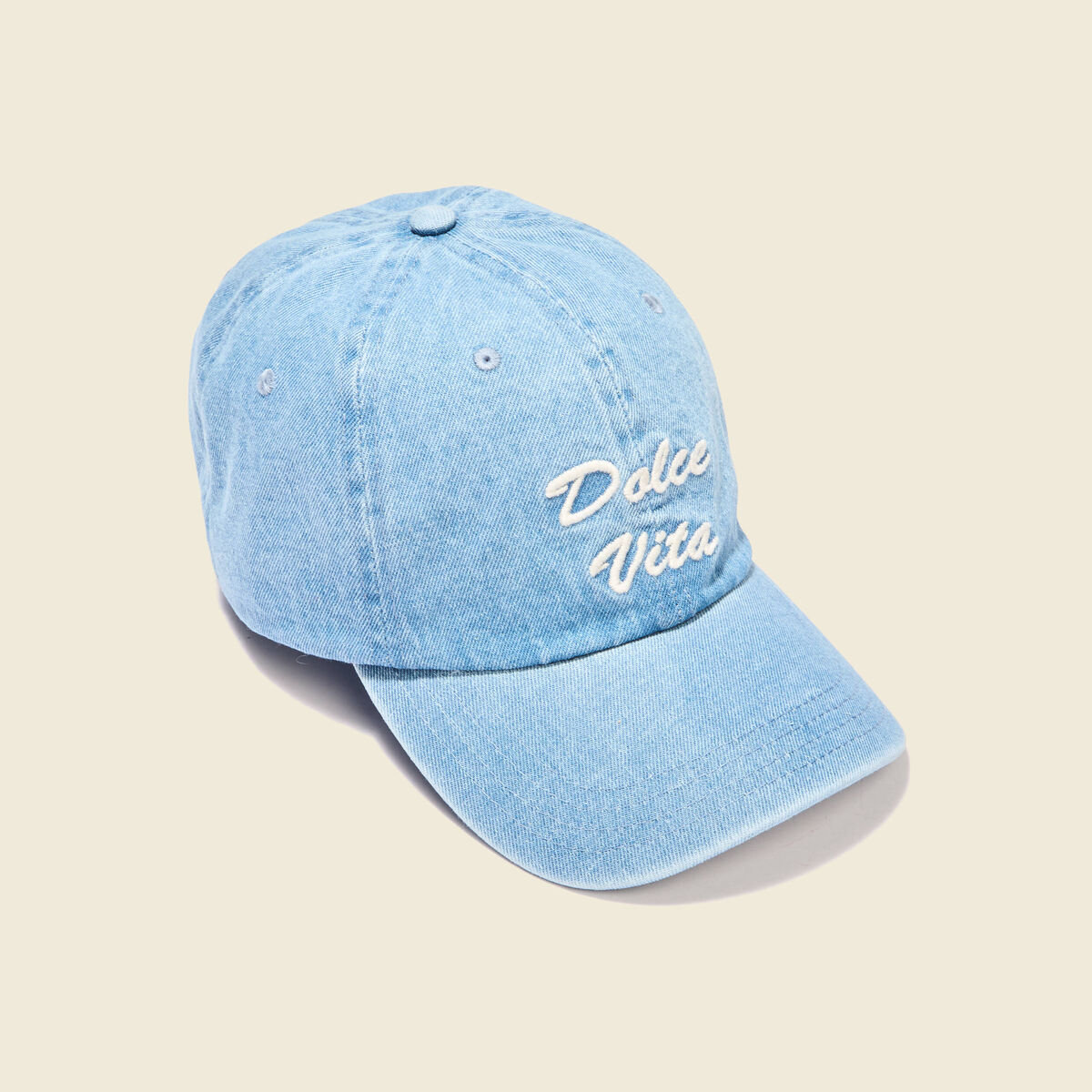 Casquette brod&eacute;e en jean denim bleach femme