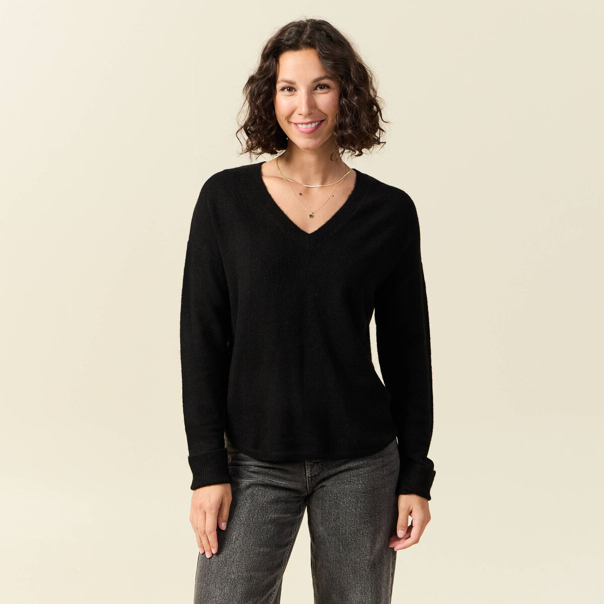 Pull manches longues col en V noir femme