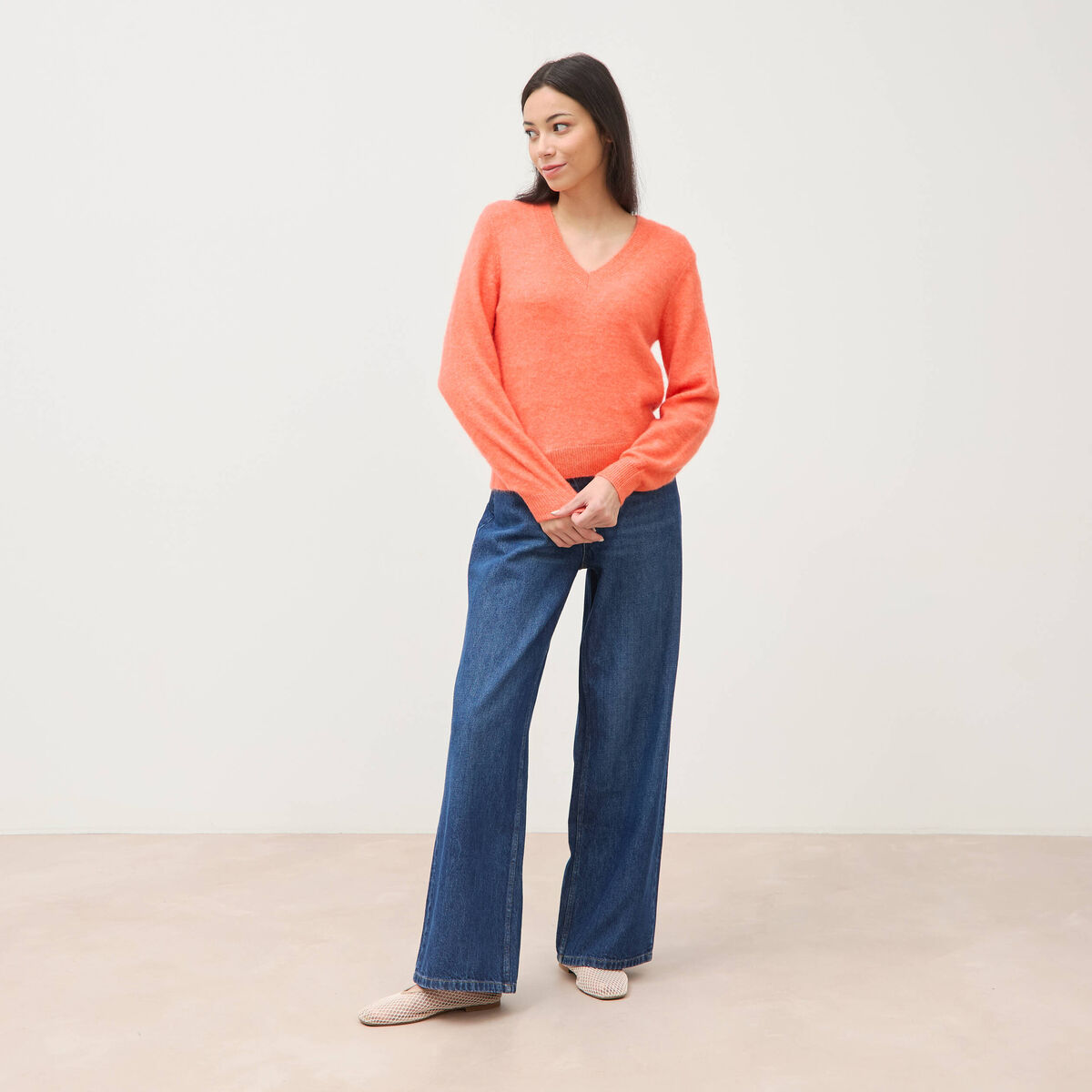 Pull droit col v manches longues rose corail femme