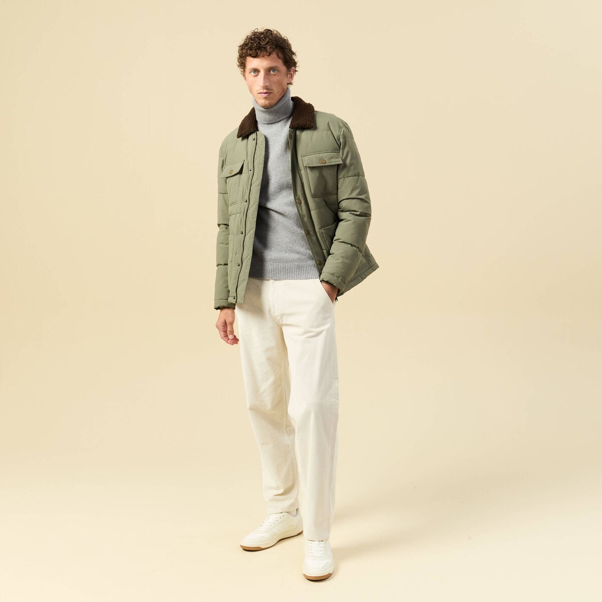 Pull droit col montant gris homme
