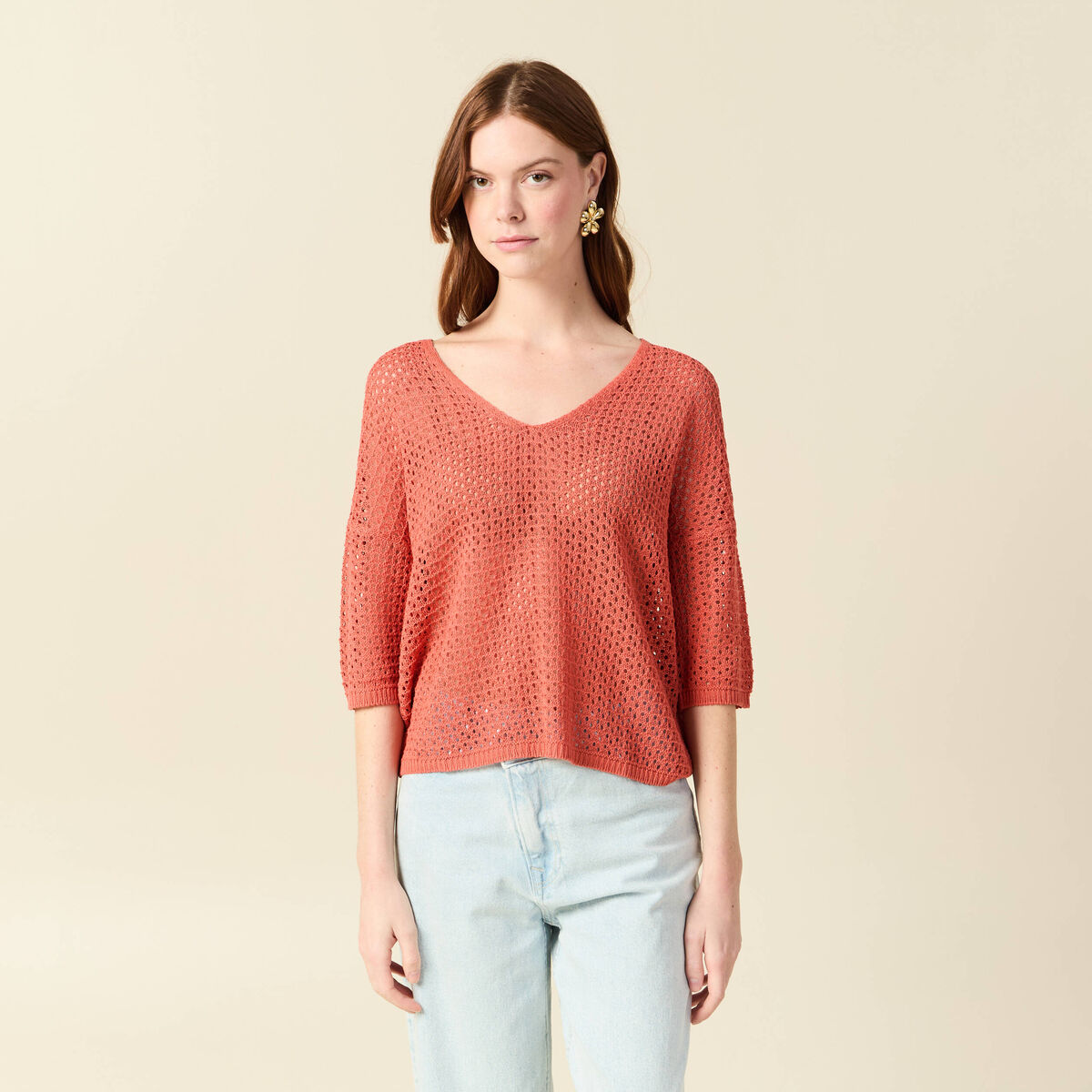 Pull ajour&eacute; col v manches 3/4 rouge fonc&eacute; femme