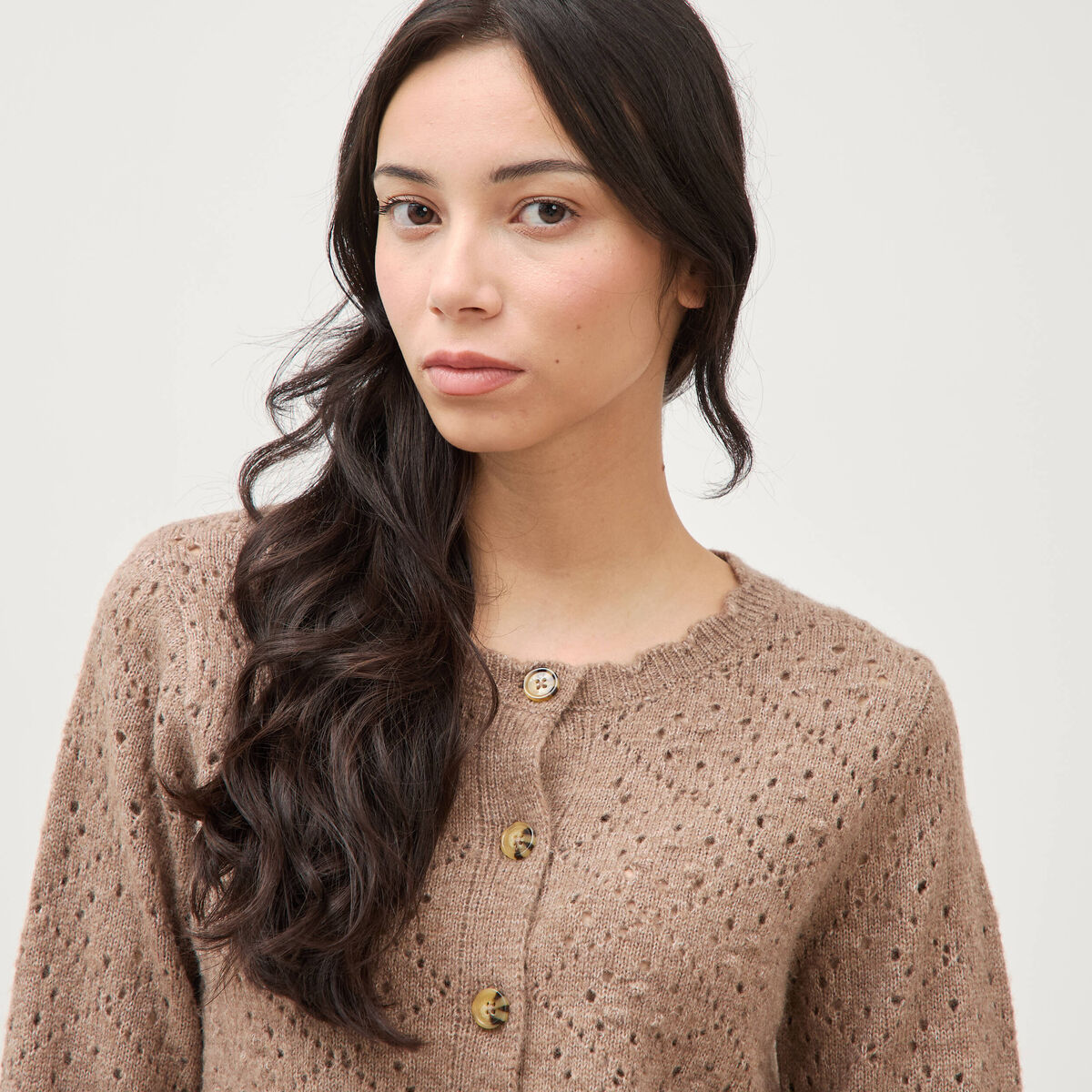 Gilet manches longues col rond taupe femme