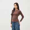 T-shirt cintr&eacute; manches longues col rond marron femme