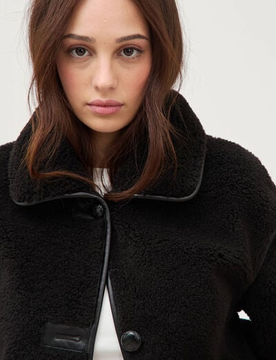 Manteau court oversize sherpa noir femme