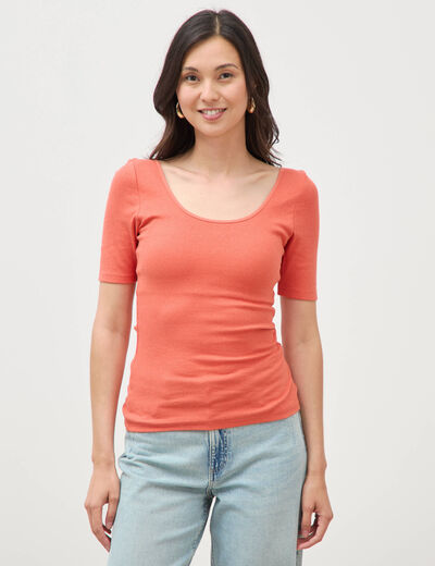 T-shirt ajust&eacute; d&eacute;collet&eacute; manches courtes rouge fonc&eacute; femme