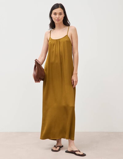 Robe bretelle satin&eacute;e col rond vert olive femme