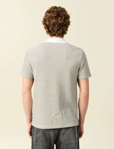 Polo cintr&eacute; manches courtes col cubain ecru homme