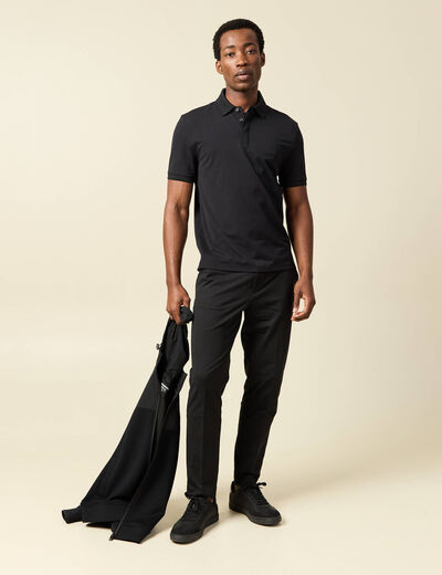 Polo cintr&eacute; manches courtes col polo noir homme