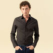 Chemise cintr&eacute;e en coton manches longues gris fonc&eacute; homme
