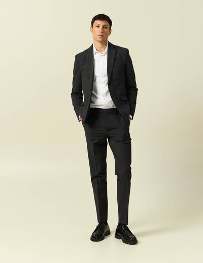 Blazer cintr&eacute; court col tailleur noir homme