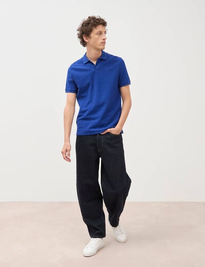 Polo cintr&eacute; manches courtes en coton bleu electrique homme