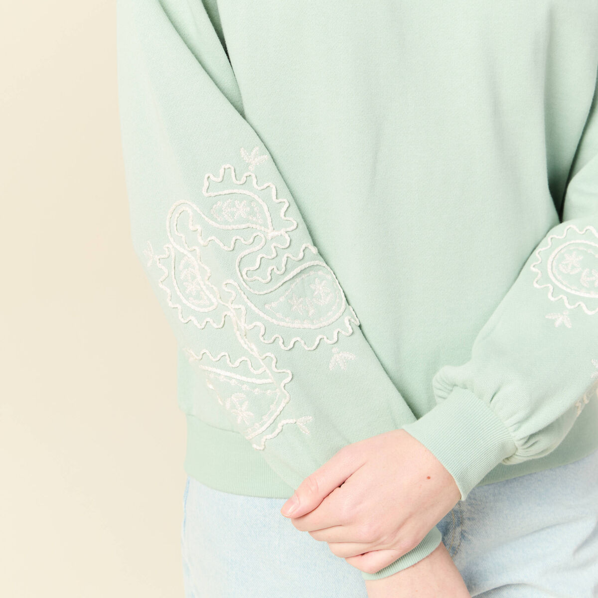 Sweat droit court col rond en coton vert pastel femme