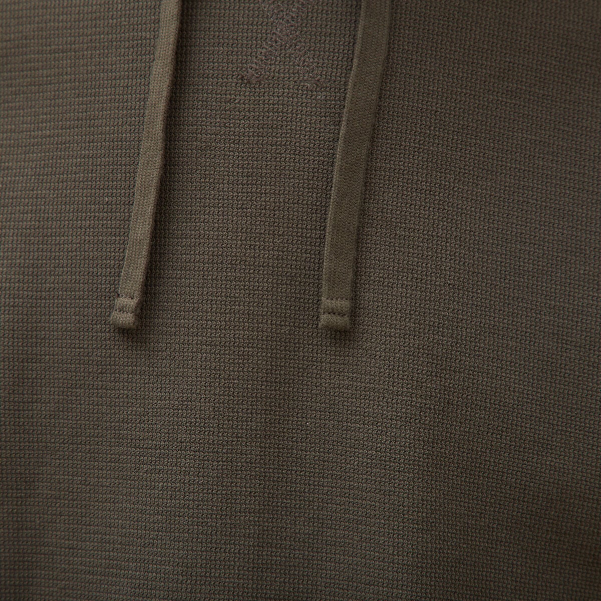 T-shirt &agrave; capuche vert kaki homme