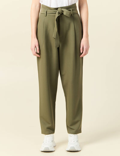 Pantalon carotte ceinturé vert kaki femme
