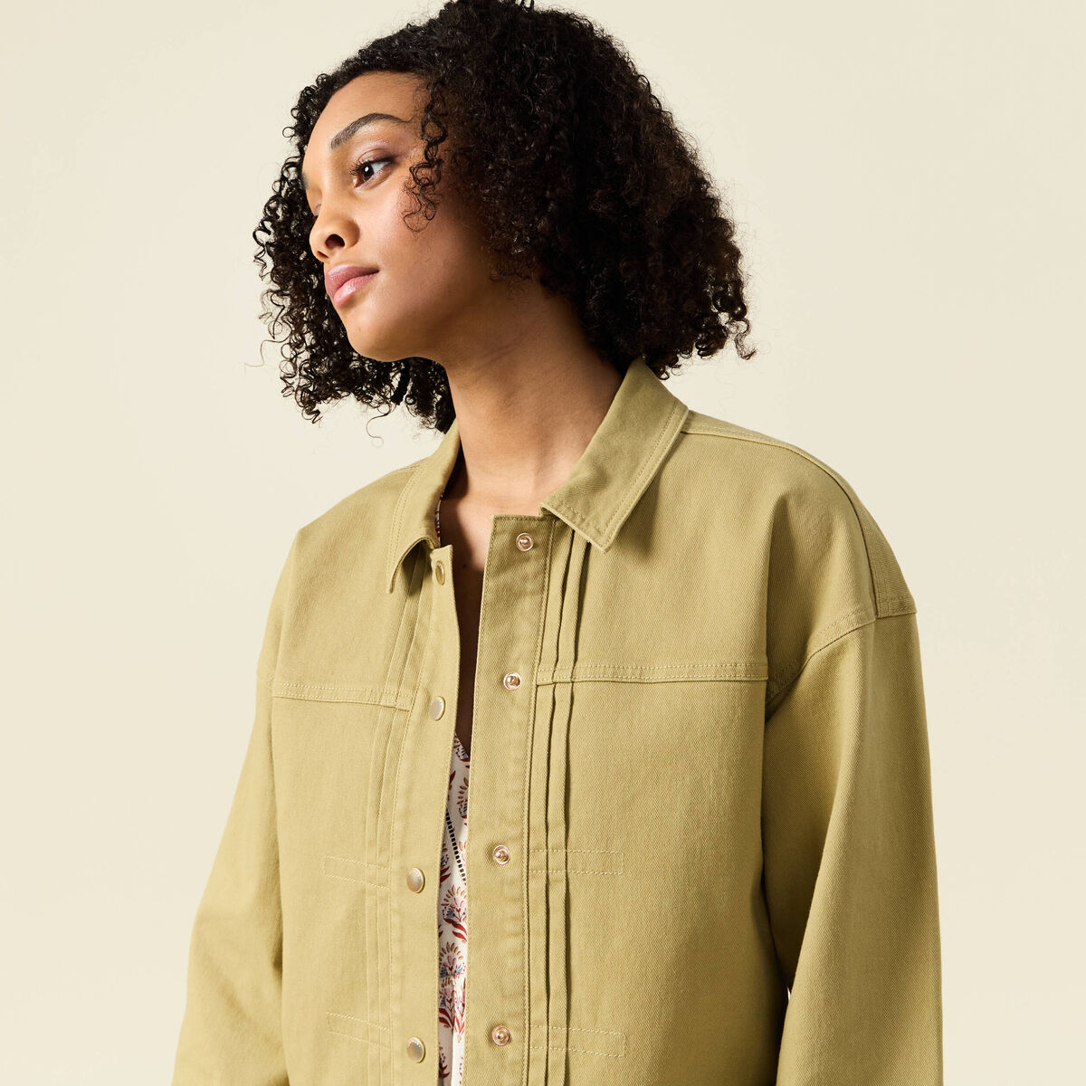 Blouson boutonné vert olive femme