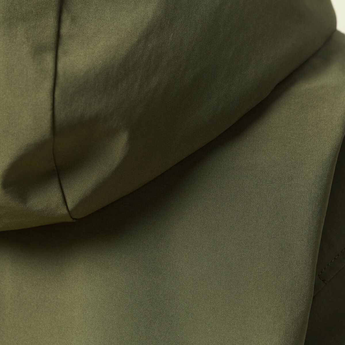 Parka oversize mi-longue &agrave; capuche vert kaki femme