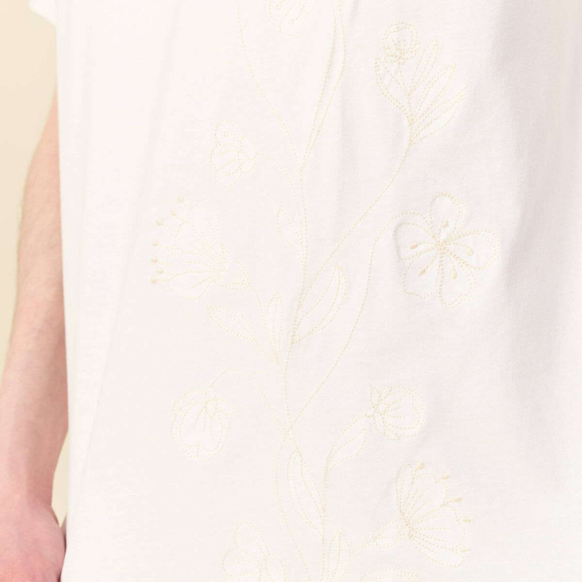 T-shirt manches courtes brod&eacute; ecru homme