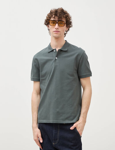 Polo cintr&eacute; en coton manches courtes vert kaki homme