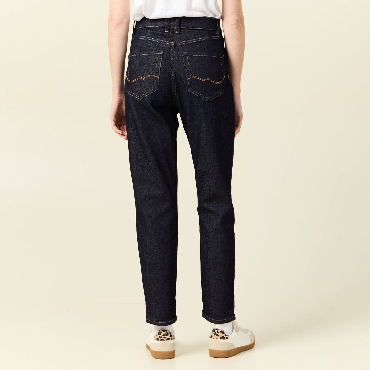 Jeans mom fabriqu&eacute; en France denim brut femme