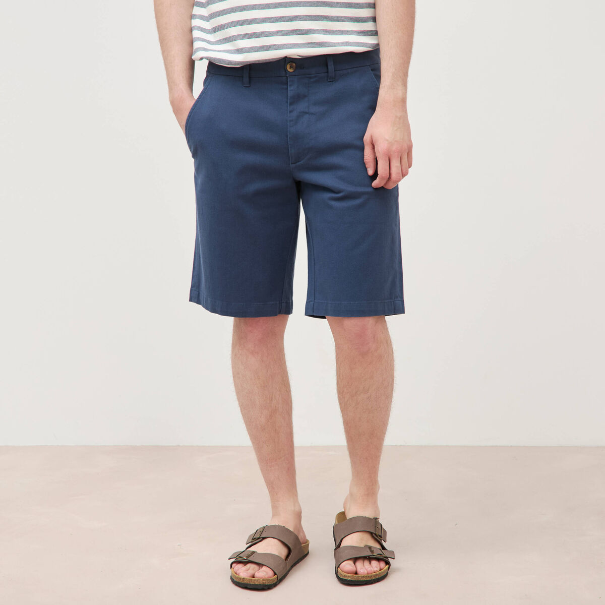 Short bleu fonc&eacute; homme