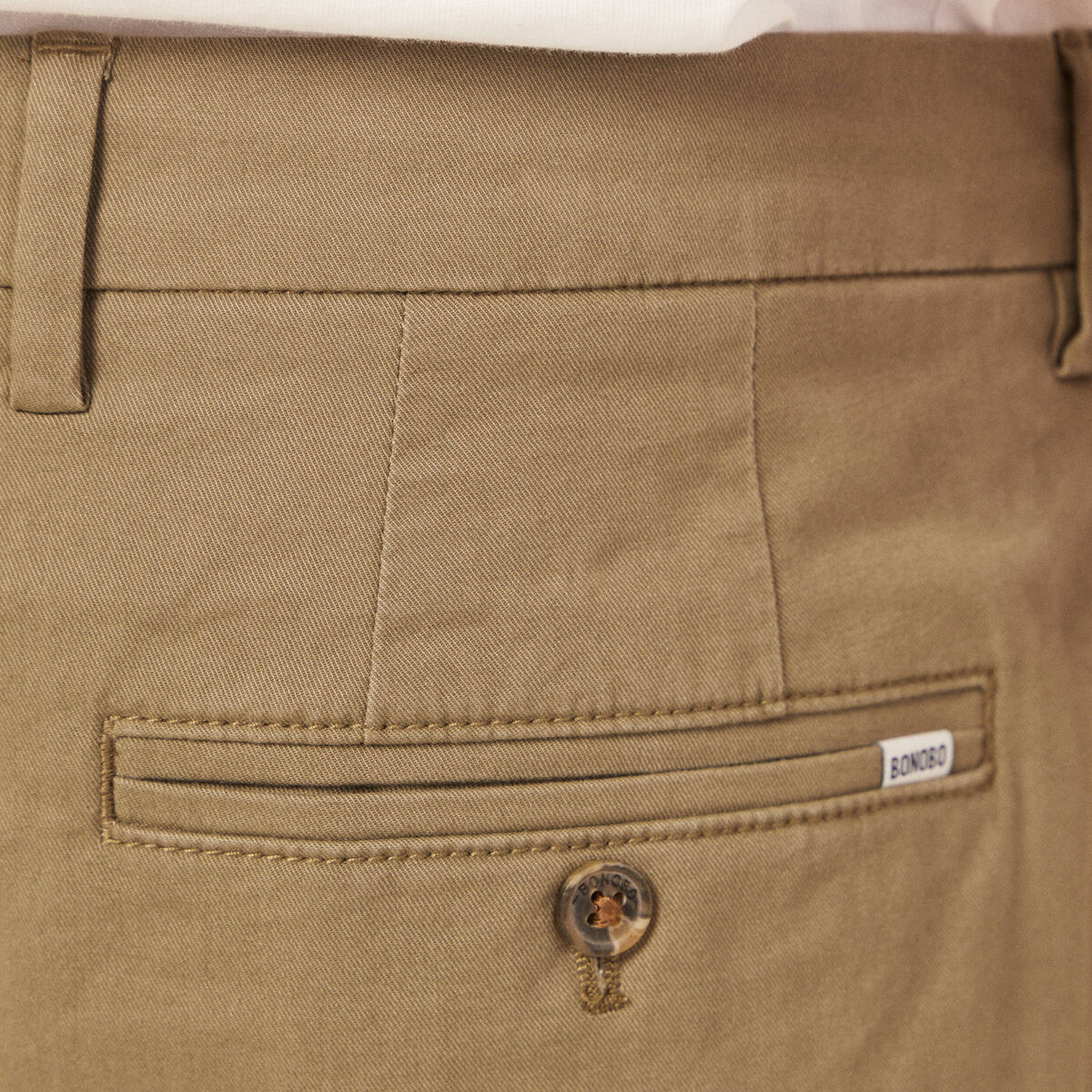Short vert kaki homme