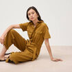 Combinaison salopette col am&eacute;ricain vert olive femme