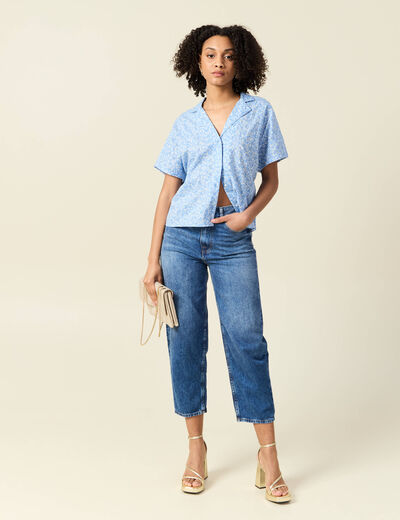 Chemise manches courtes brodée bleu clair femme