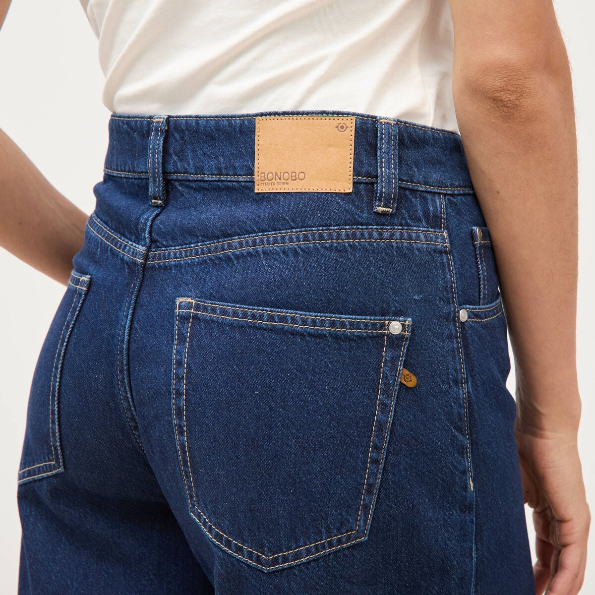 Jeans loose en coton denim brut clean femme