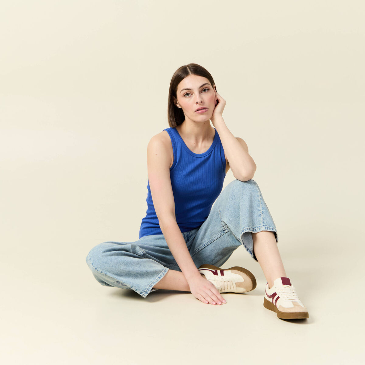 Débardeur 2 en 1 avec brassière intégrée bleu electrique femme
