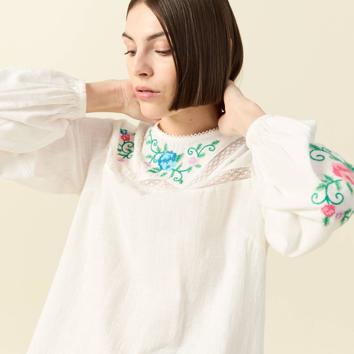 Chemise bord&eacute;e en coton manches longues ecru femme