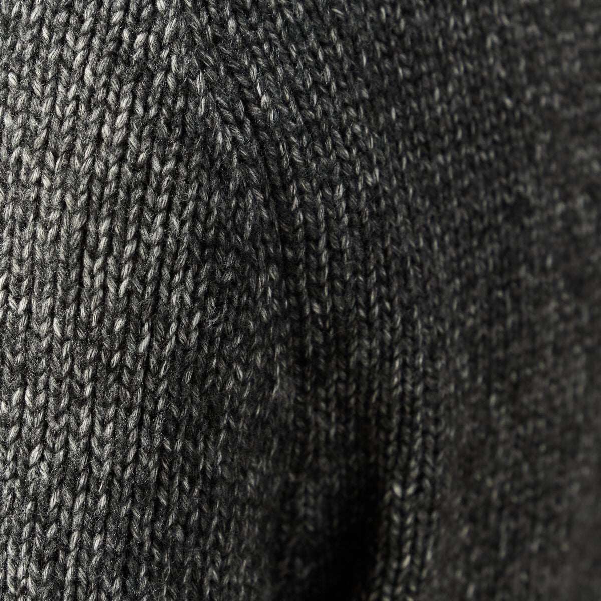 Pull manches longues col rond noir homme