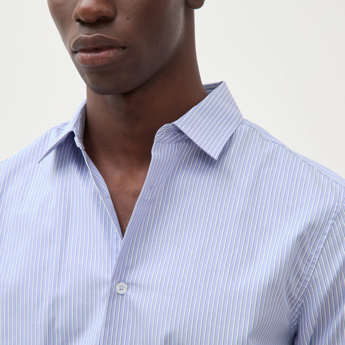 Chemise col am&eacute;ricain manches longues bleu gris homme