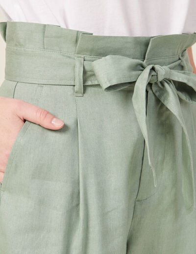 Pantalon carotte ceinturé vert olive femme