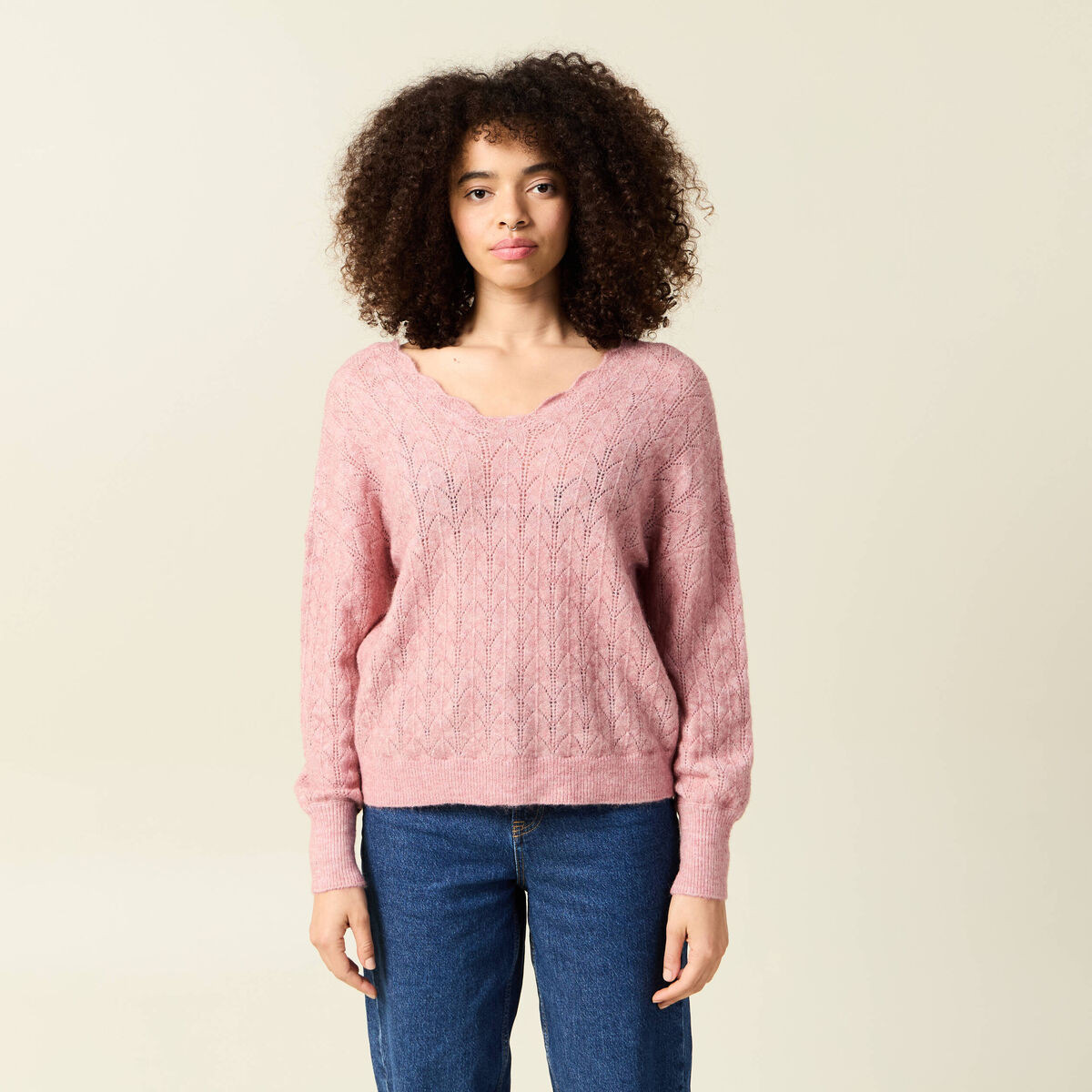 Gilet ajour&eacute; col V manches longues rose pastel femme