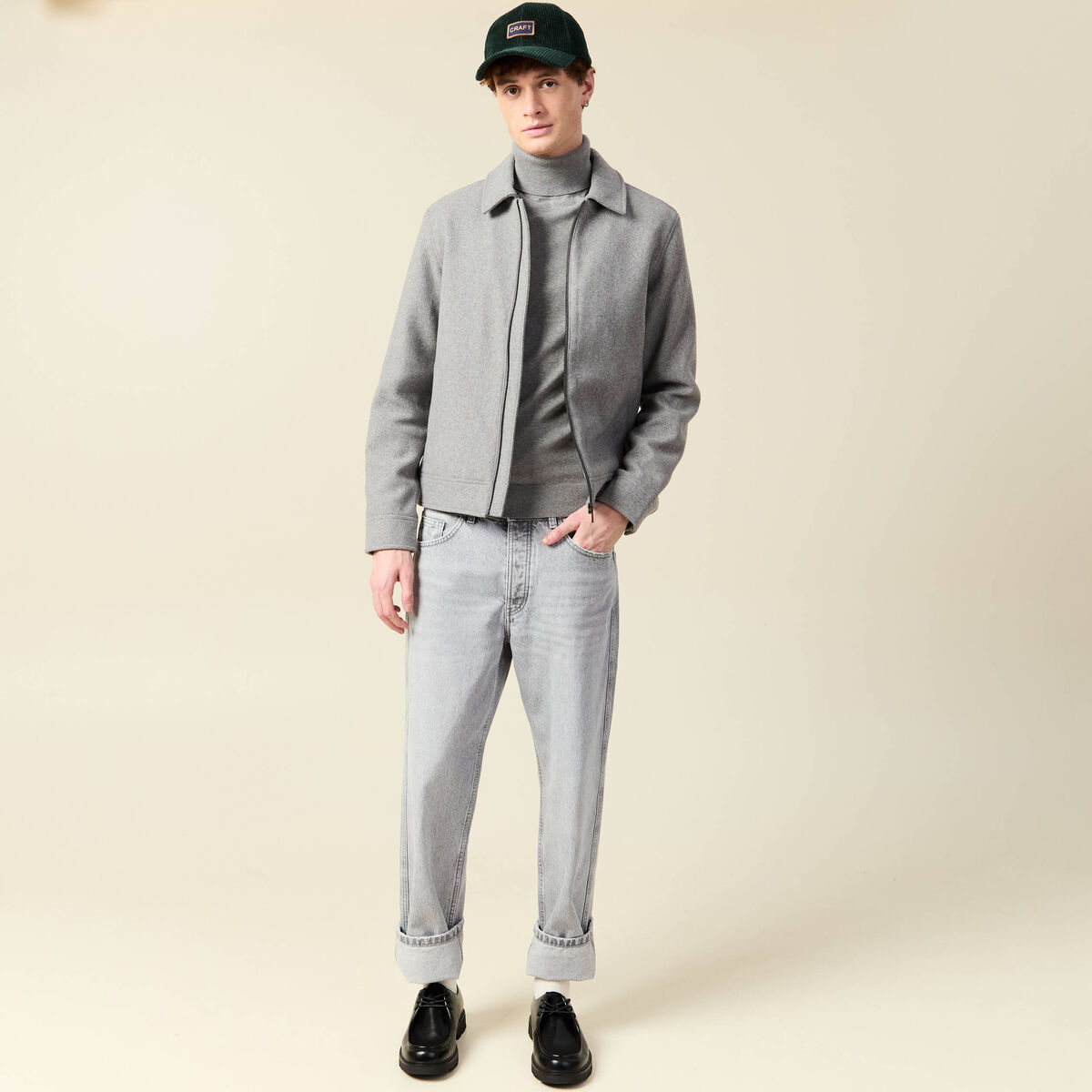 Pull droit court manches longues gris homme