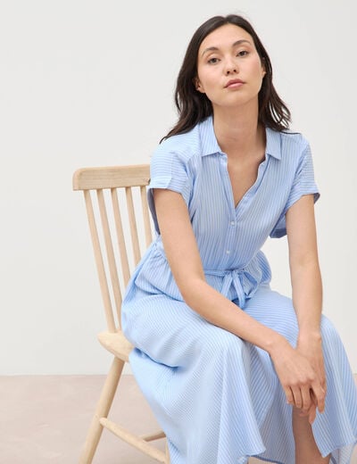 Robe longue &eacute;vas&eacute;e ceintur&eacute;e bleu clair femme