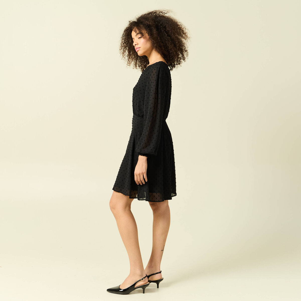 Robe fluide col v manches longues noir femme