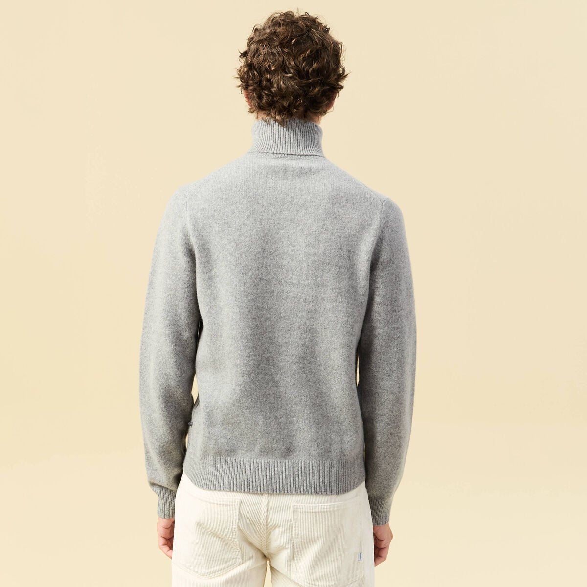 Pull droit col montant gris homme