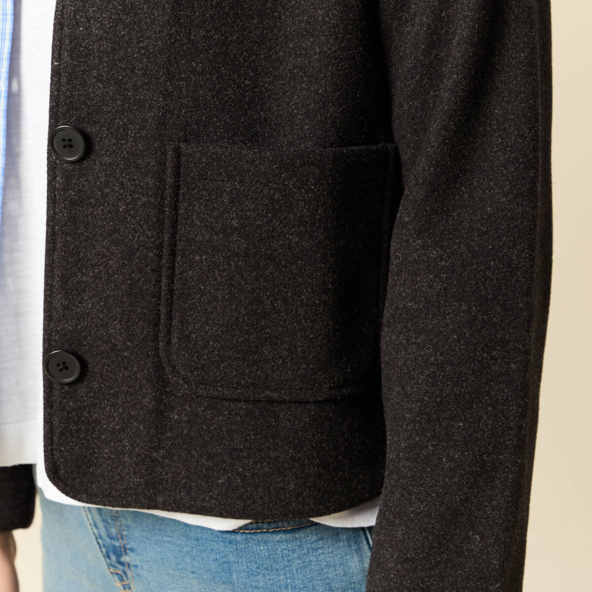 Cardigan droit court col classique gris fonc&eacute; femme