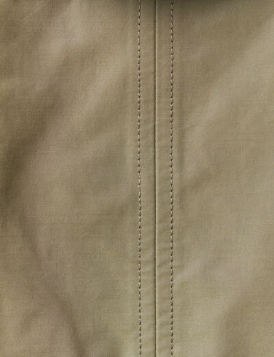 Parka longue droite d&eacute;perlante &agrave; capuche vert kaki femme