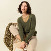 Pull col V manches longues vert kaki femme